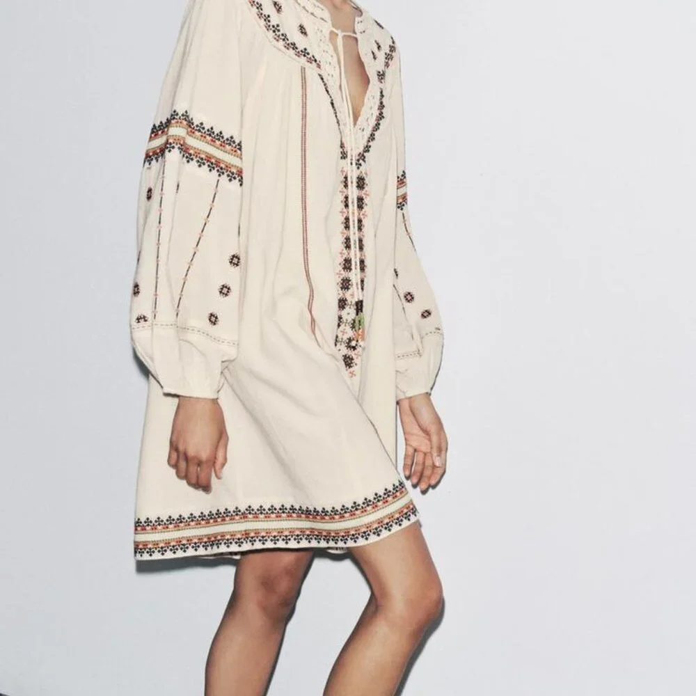 NWT ZARA EMBROIDERED DRESS ZW COLLECTION S, L_4